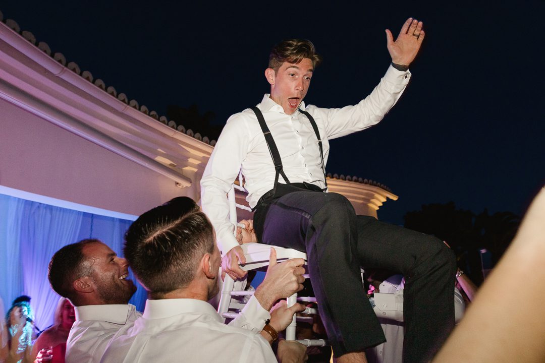 wedding dance party, wedding rave, wedding band, wedding music, wedding photography, Algarve wedding, Portugal wedding, wedding party moments, wedding dance floor,