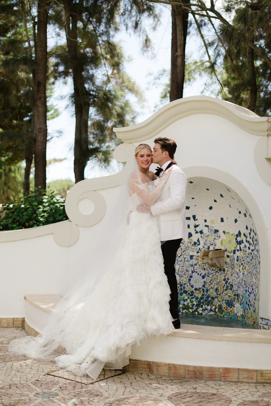 bride and groom, first look, 1st look, vila vita Parc wedding, Algarve wedding 