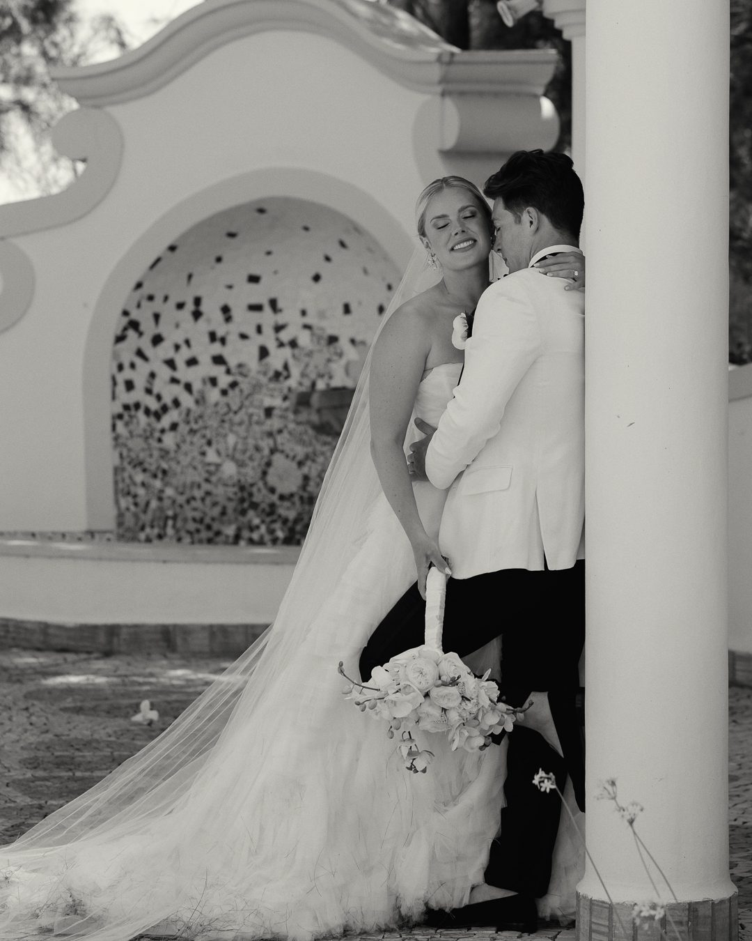 bride and groom, first look, 1st look, vila vita Parc wedding, Algarve wedding 