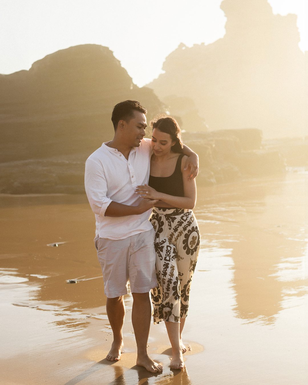 Engagement session, beach couples shoot, algarve beach shoot, Portugal beach, lifestyle photographer