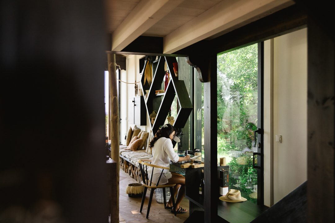 bride preparations, bridal suite, wedding morning, wedding speech, bride, Algarve wedding, Portugal wedding photographer