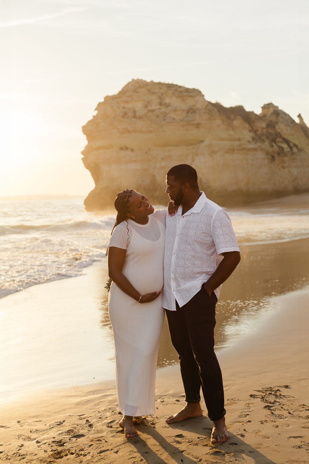Portugal photographer, lifestyle portraits, beach portraits, babymoon session, Algarve photographer