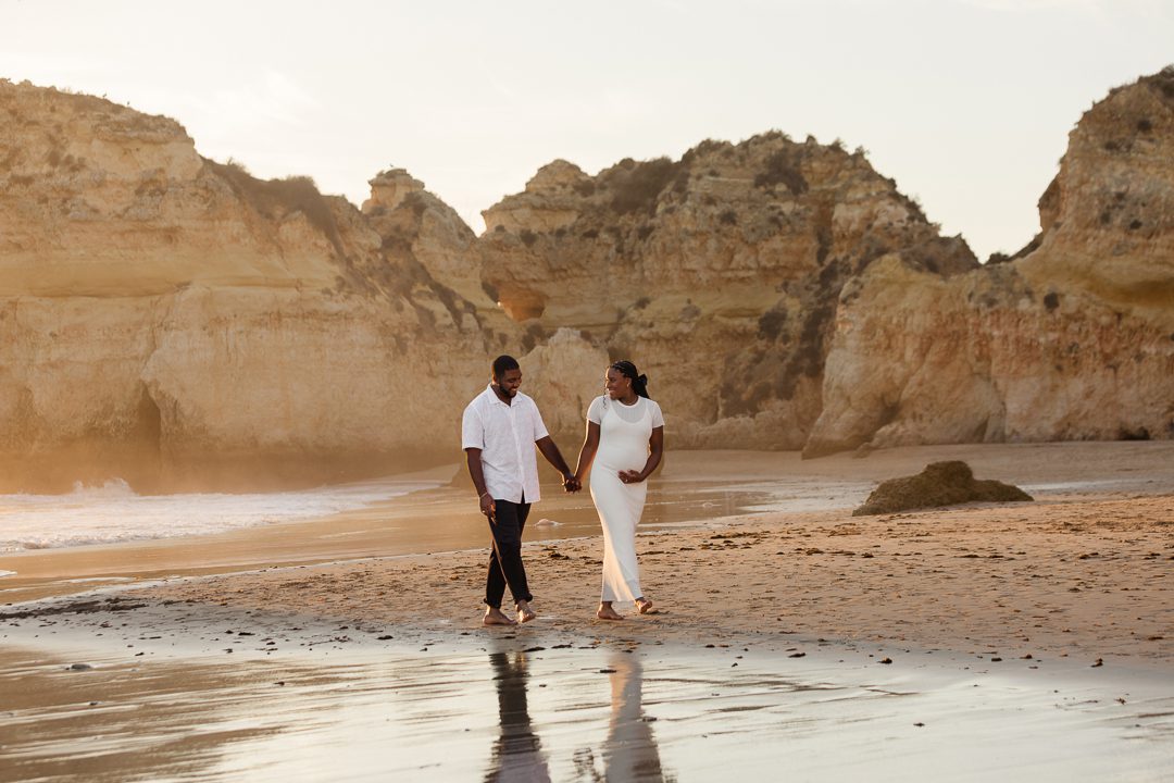 Portugal photographer, lifestyle portraits, beach portraits, babymoon session, Algarve photographer