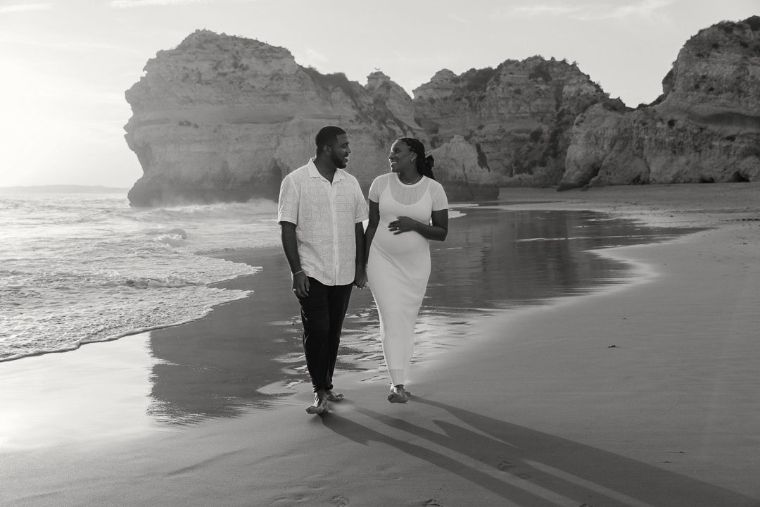 Portugal photographer, lifestyle portraits, beach portraits, babymoon session, Algarve photographer