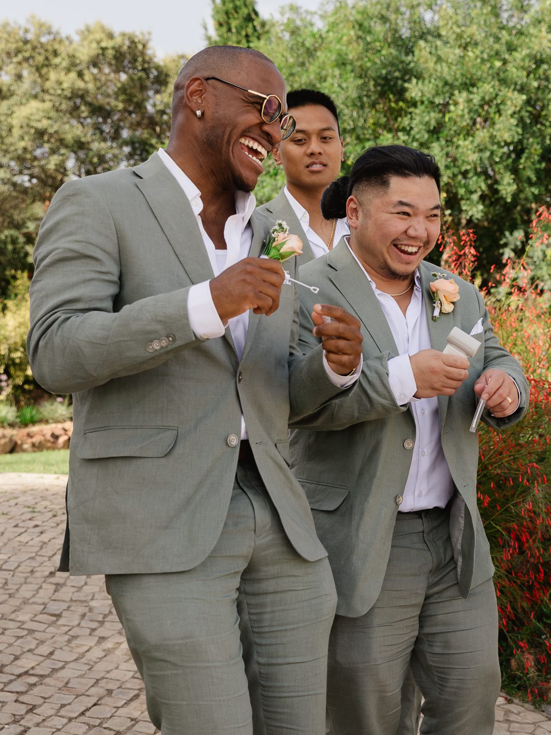 destination wedding Portugal, Algarve wedding photogrpaher, Bold wedding florals, editorial wedding photography, European destination wedding, monte do serrinho