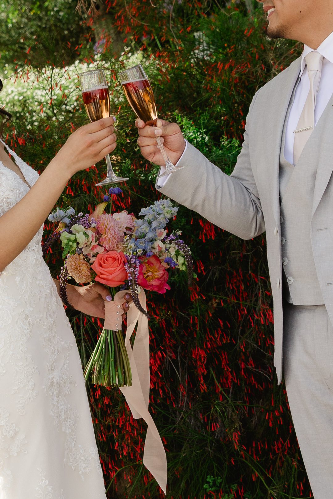 destination wedding Portugal, Algarve wedding photogrpaher, Bold wedding florals, editorial wedding photography, European destination wedding, monte do serrinho