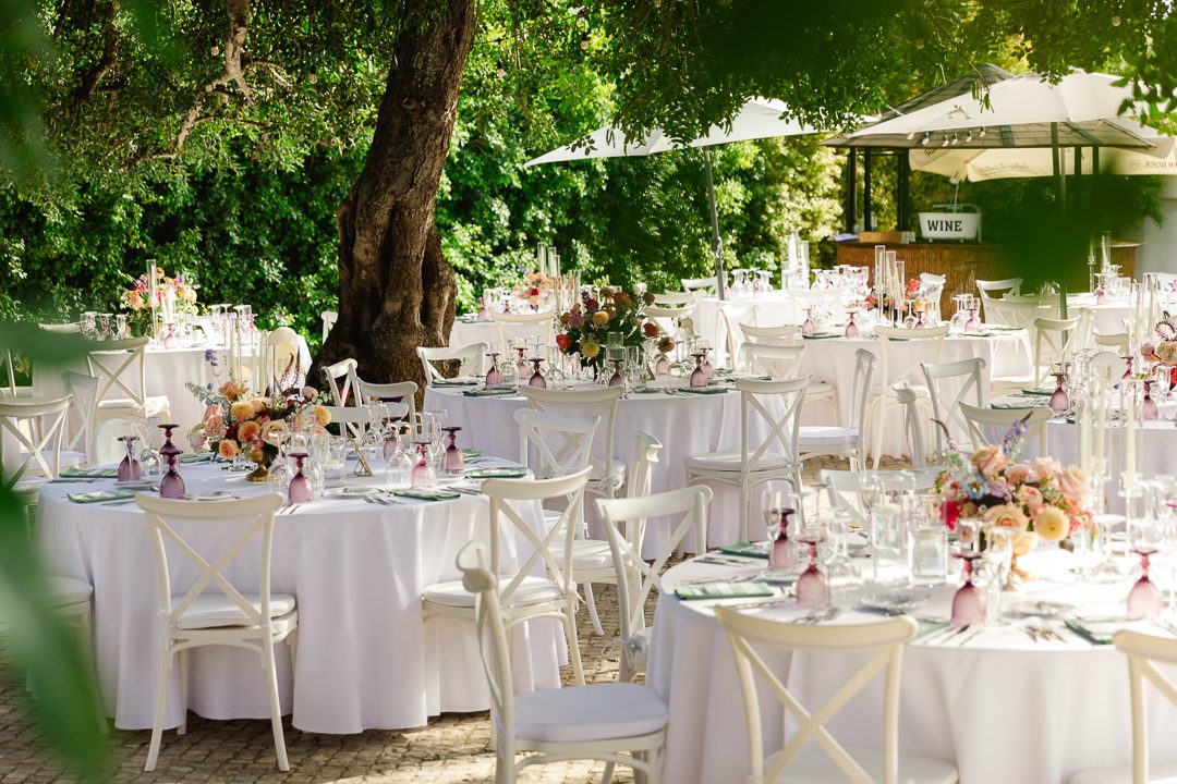 destination wedding Portugal, Algarve wedding photogrpaher, Bold wedding florals, editorial wedding photography, European destination wedding, monte do serrinho