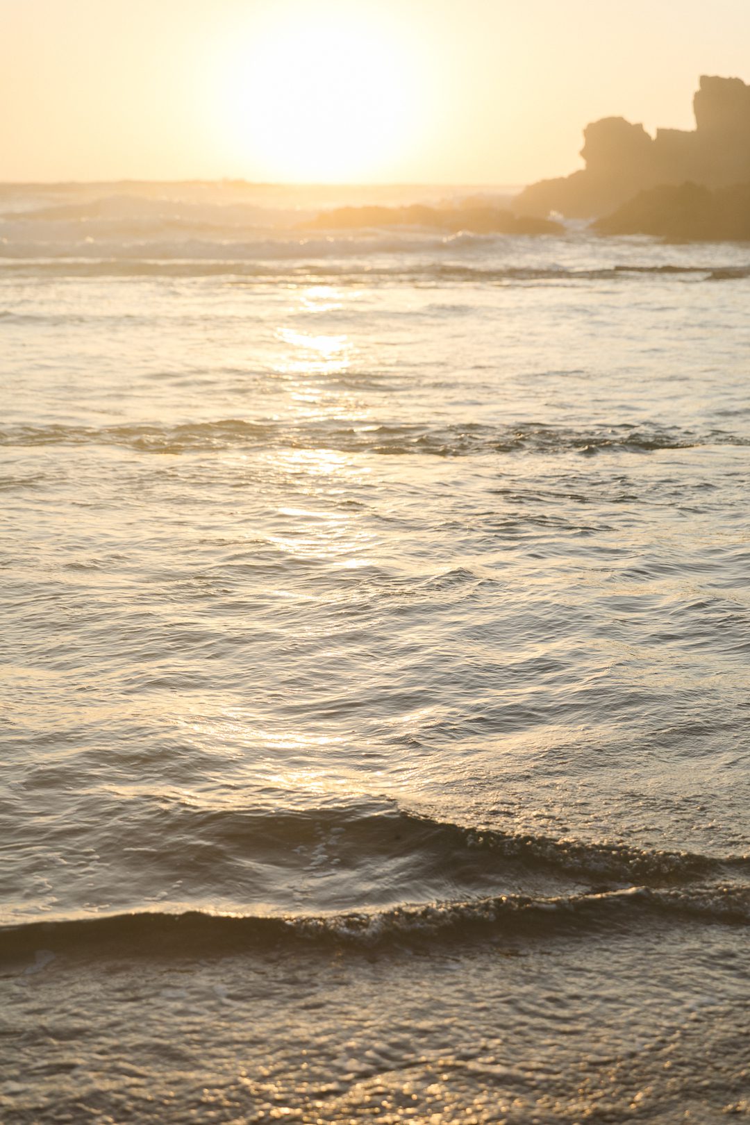 destination engagement session in Portugal, beach couples shoot Portugal, Algarve beach lifestyle shoot