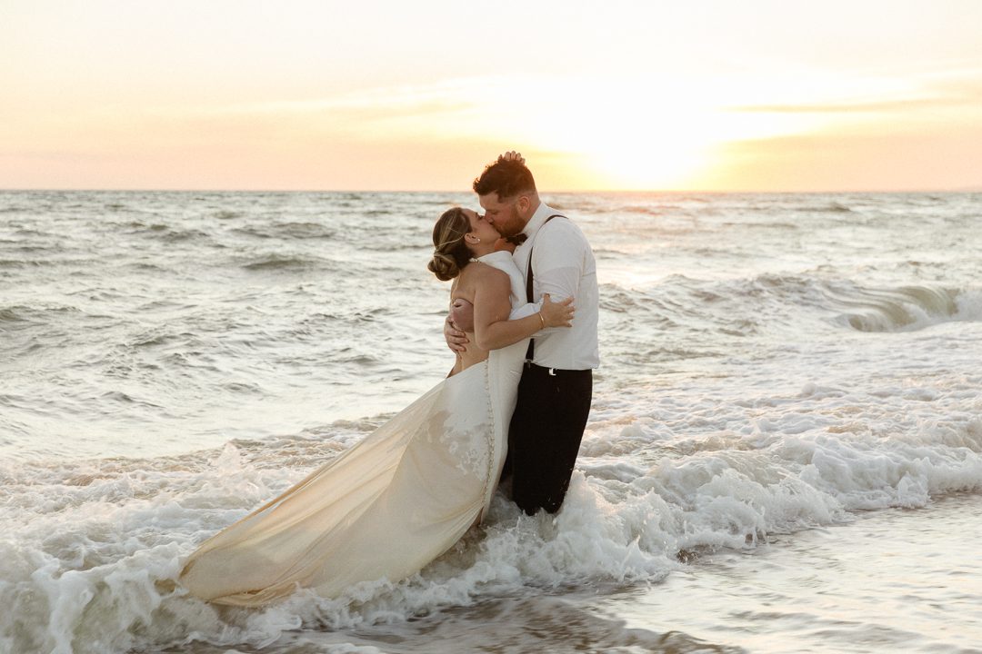 destination elopement in Portugal, bride and groom on the beach in Portugal, Palace wedding in Portugal, Wedding photography Portugal, Algarve wedding, Portugal elopement