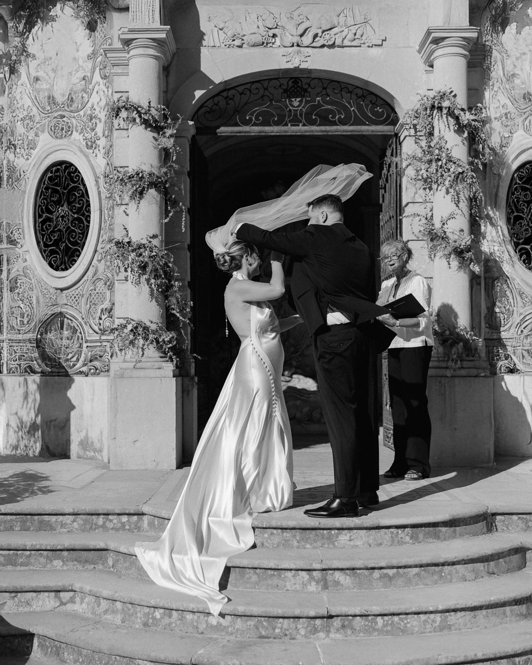 destination elopement in Portugal, Elopement ceremony, Palace wedding in Portugal, Wedding photography Portugal, Algarve wedding, Portugal elopement, Estoi Palace wedding