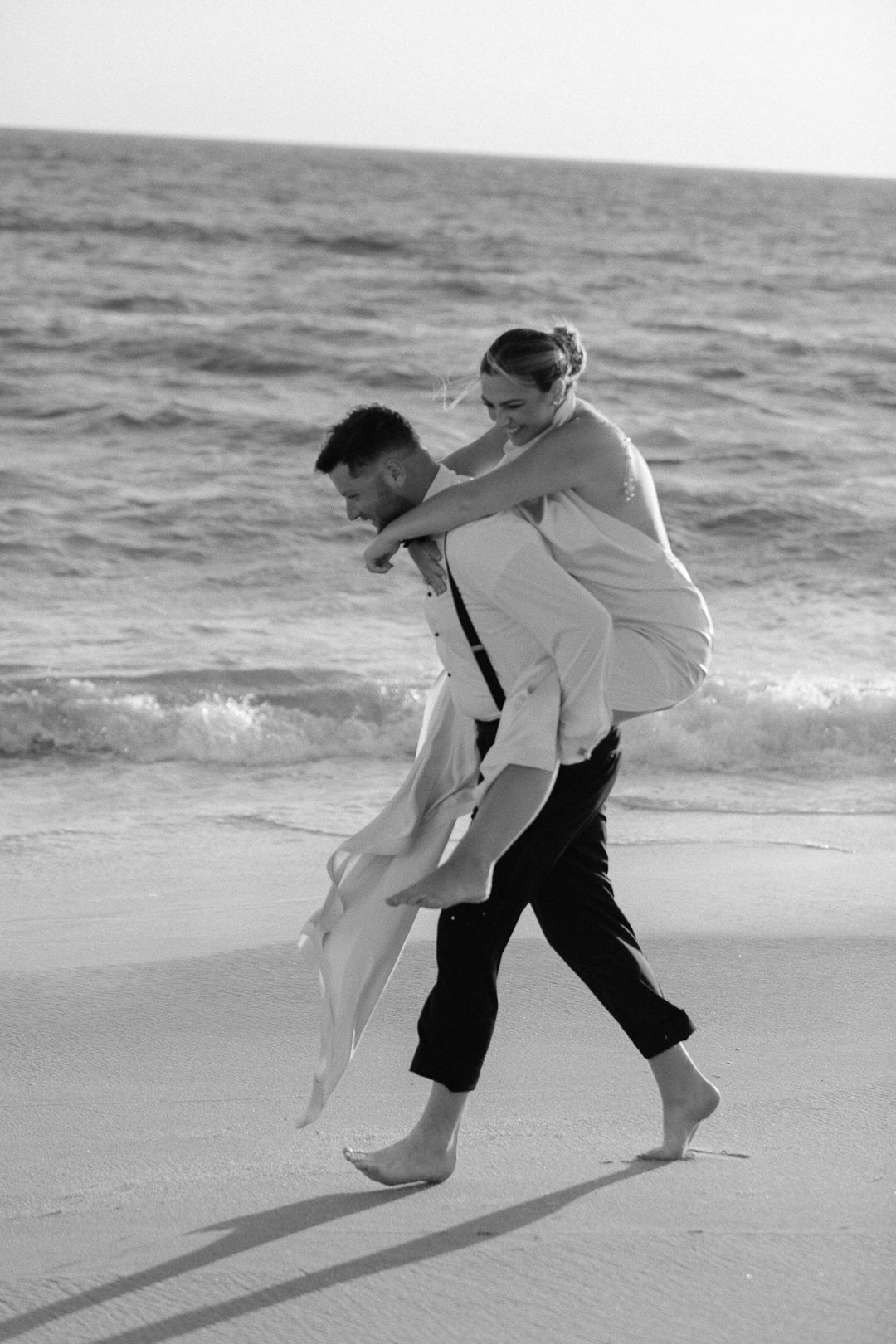 destination elopement in Portugal, bride and groom on the beach in Portugal, Palace wedding in Portugal, Wedding photography Portugal, Algarve wedding, Portugal elopement, Estoi Palace wedding